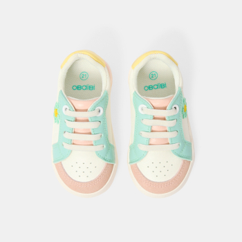 حذاء رياضي ستريت أبيض مطرز بالزهور للبنات الصغيرات